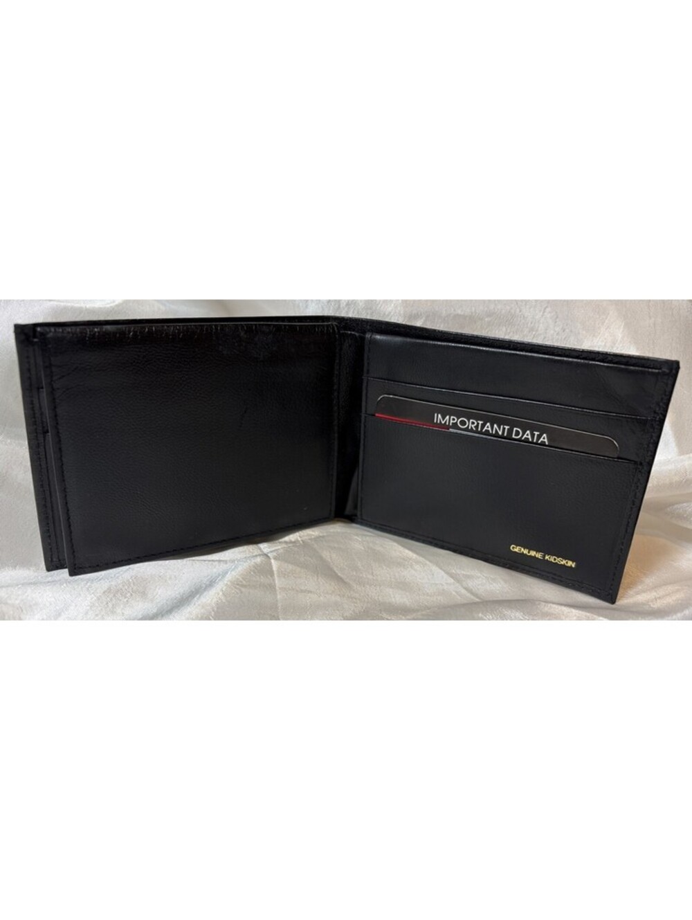 NEW NOS VTG BLACK MENS WALLET MADE FROM GENUINE LAMB SKIN LEATHER